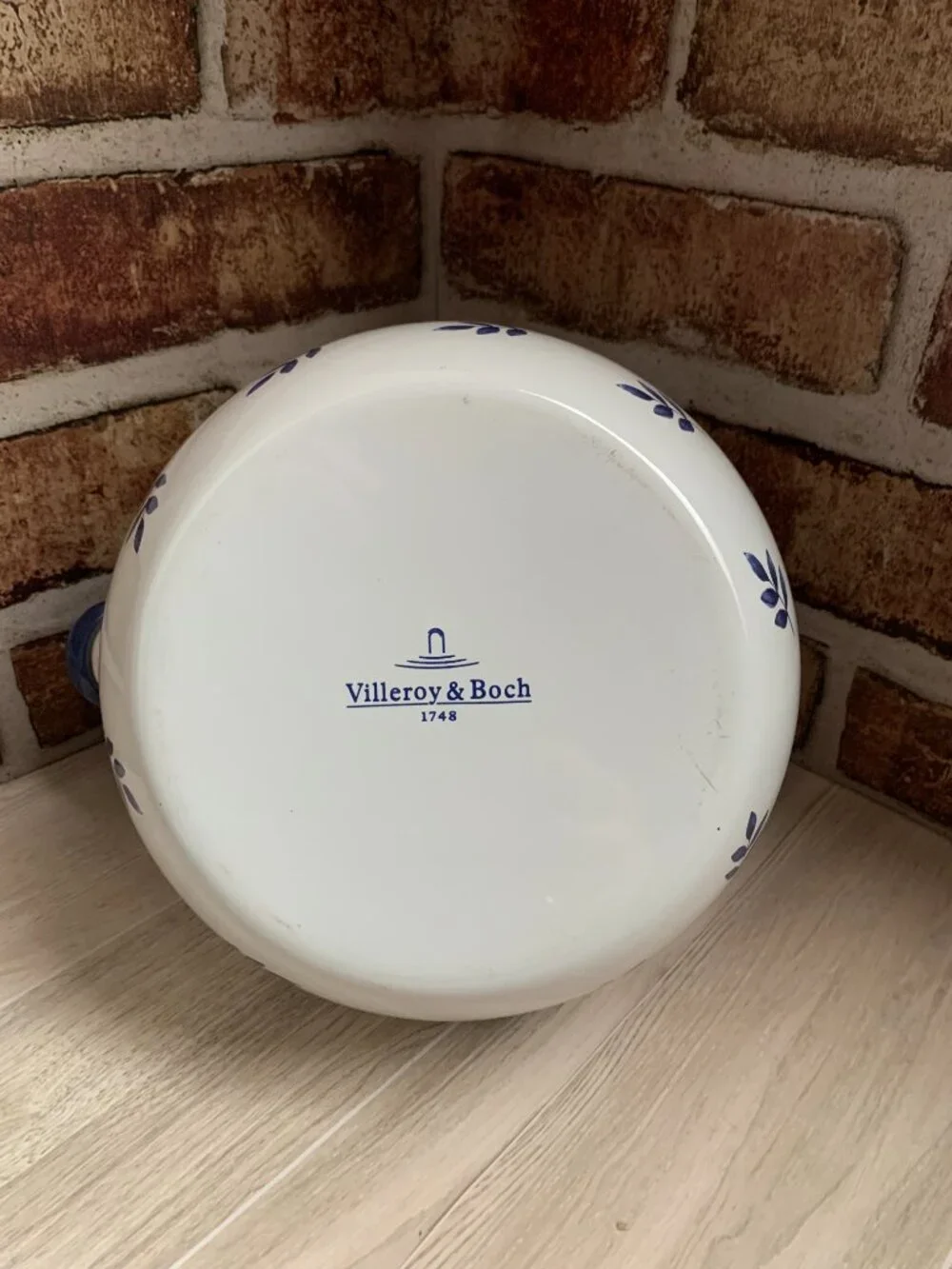 VILLEROY & BOCH SWITCH 3 ENAMEL TEA KETTLE  W/BOX